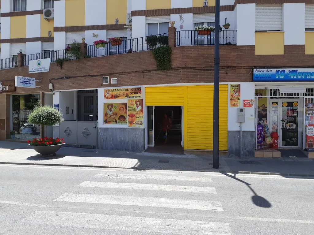 Asadero de Pollos Otura_Otura_slider_image_1