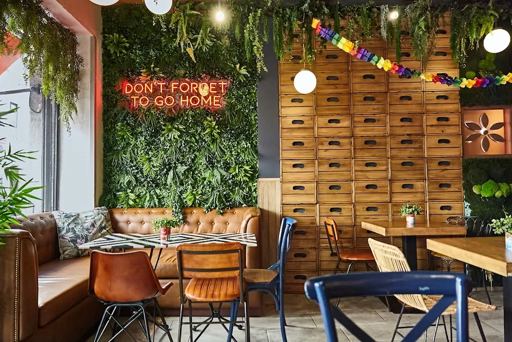 Bresca restaurant in Peligros