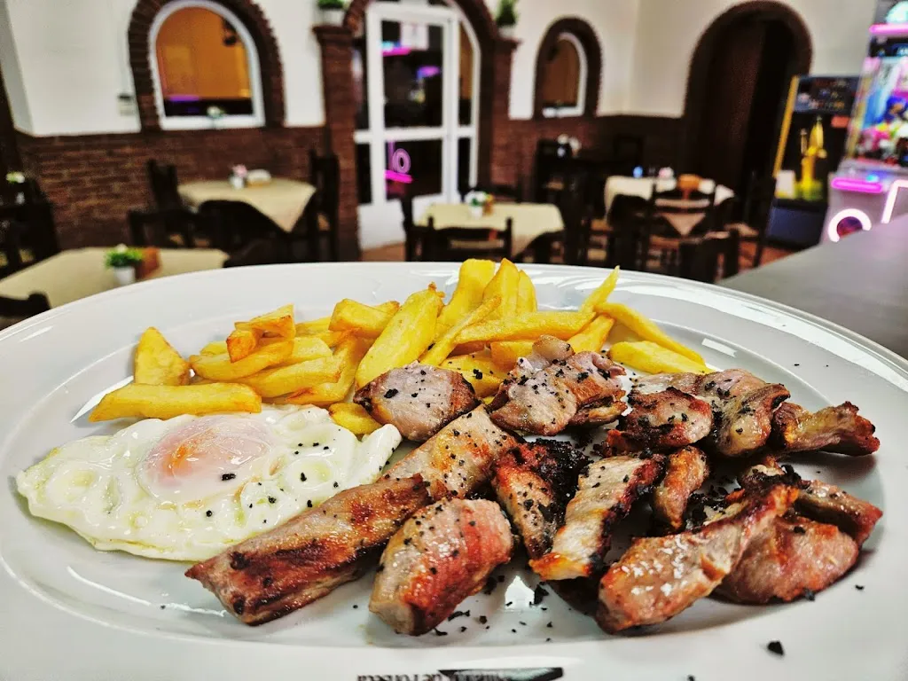 Restaurante en Asegra_Peligros_slider_image_2