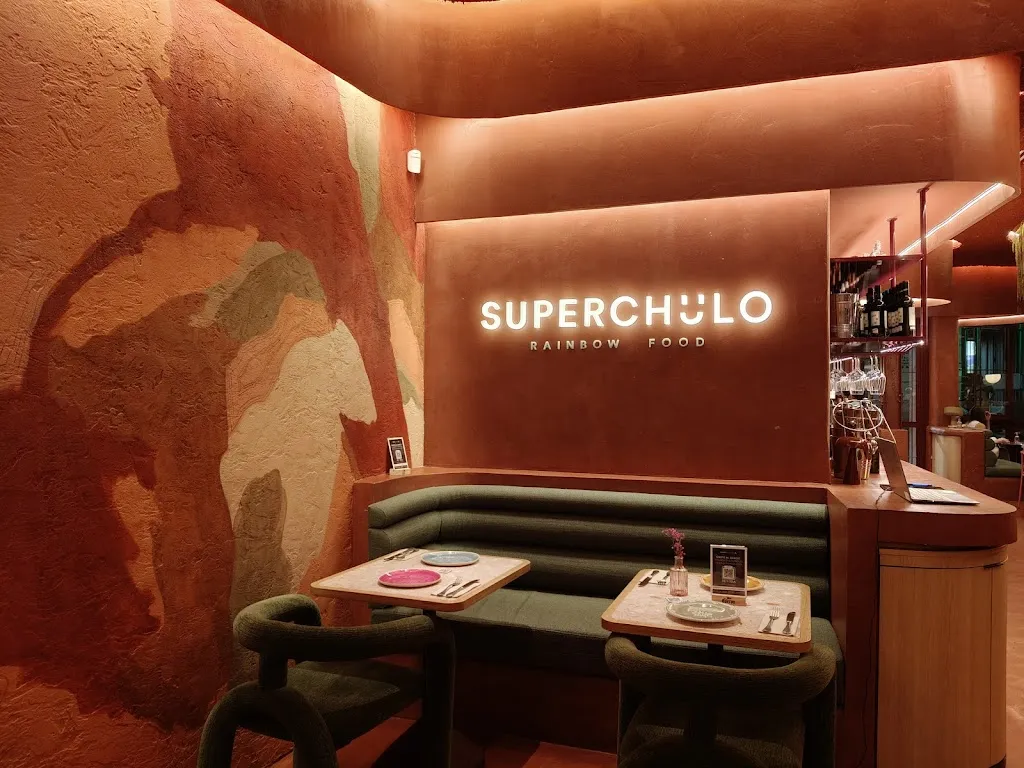 Superchulo Canalejas | Restaurante Comida Sana_Peligros_slider_image_3