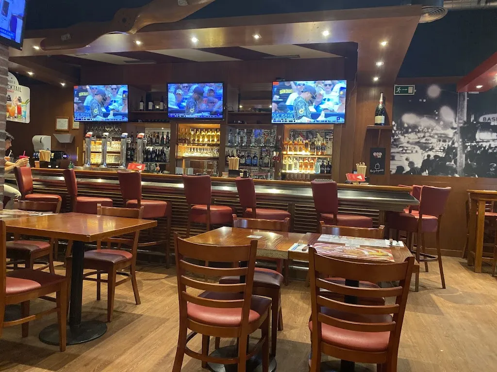 TGI Fridays restaurant in Peligros