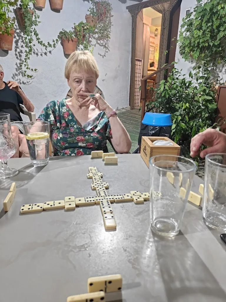 Juliet Belinda_La Taberna De Paco_Órgiva_review