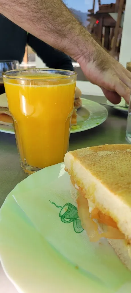 D. Sánchez_Bar Mirasierra_Órgiva_review