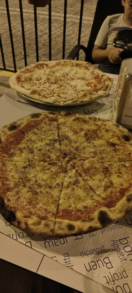 Pizzeria K-Mario_Órgiva_slider_image_3