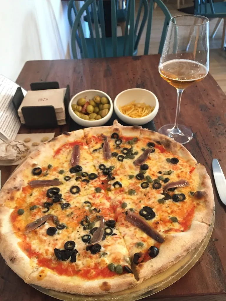 Johnny Coull_PIZZA SANTA_Padul_review