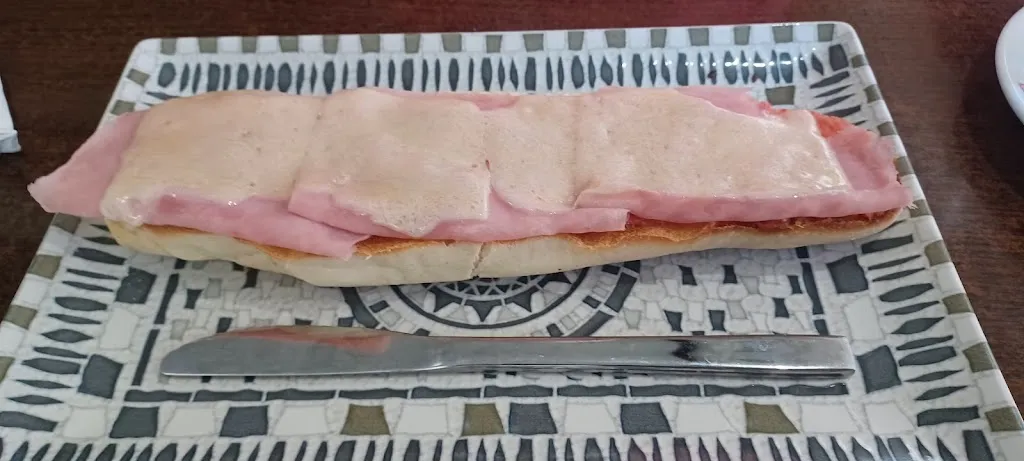 Federico Lara Guerrero_Cafe bar La Estacion_Padul_review