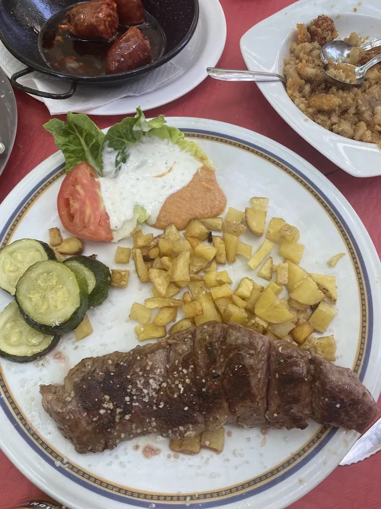 aida Limón calles_La Taberna Del Turrón_Pinos Genil_review