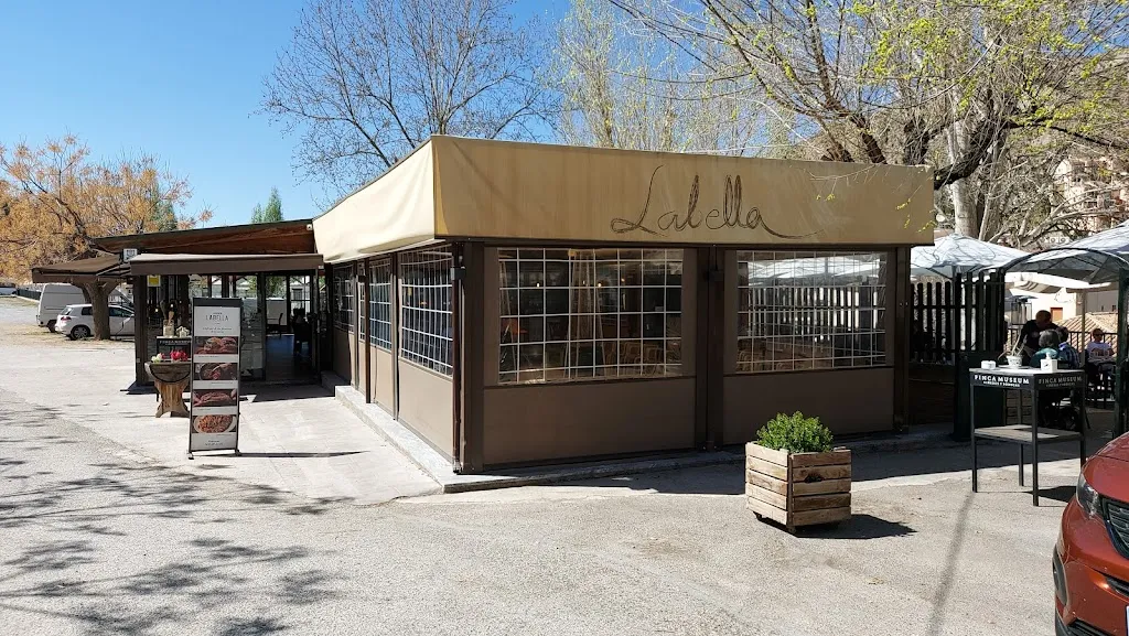 Moto Fuzzi_Restaurante La Bella Maria_Pinos Genil_review