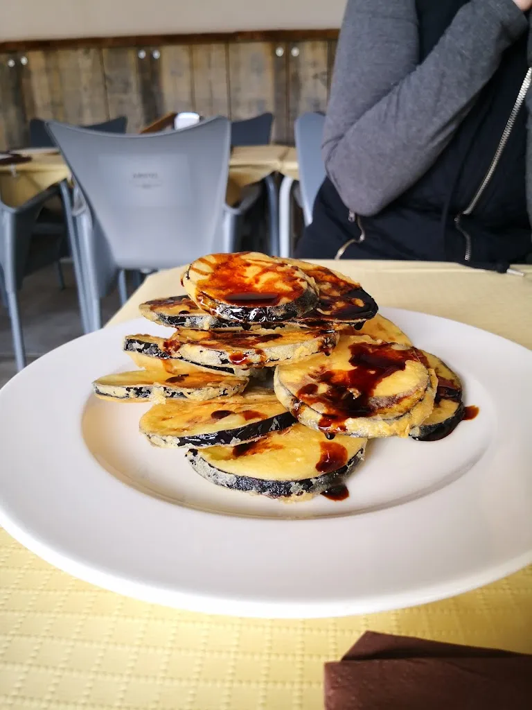 Vashti Maynard_Restaurante Asador La Compuerta_Pinos Genil_recensione