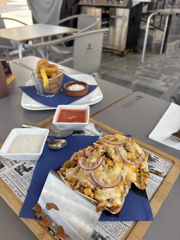 Gonçalo Correia_Bar - Restaurante Julia Polopos_Polopos_recensione