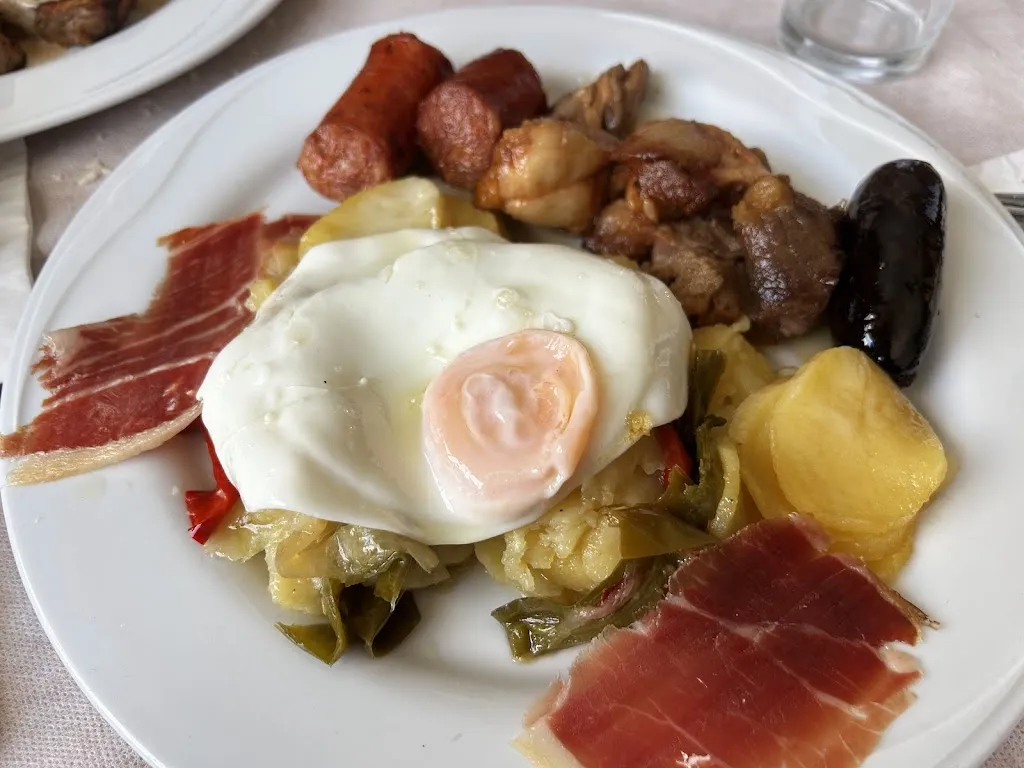 Restaurante & Bodega Haza del Lino_Polopos_slider_image_2