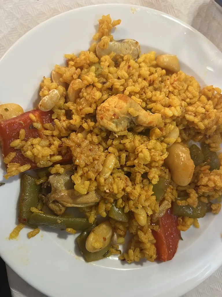 Annie Hodges_CORATGE_Beniarbeig_review