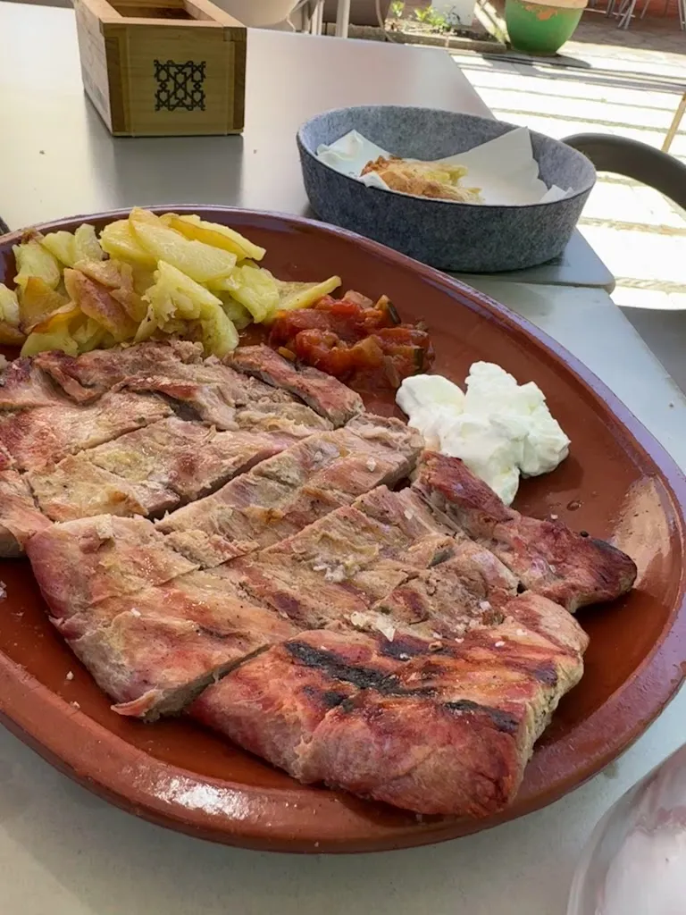 Maria Fernandez_Restaurante Aguas Blancas_Quéntar_recensione