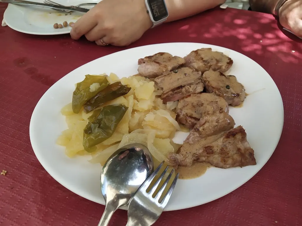 Menu_RESTAURANTE LOS PRADOS DE QUÉNTAR_Quéntar_immagine_7