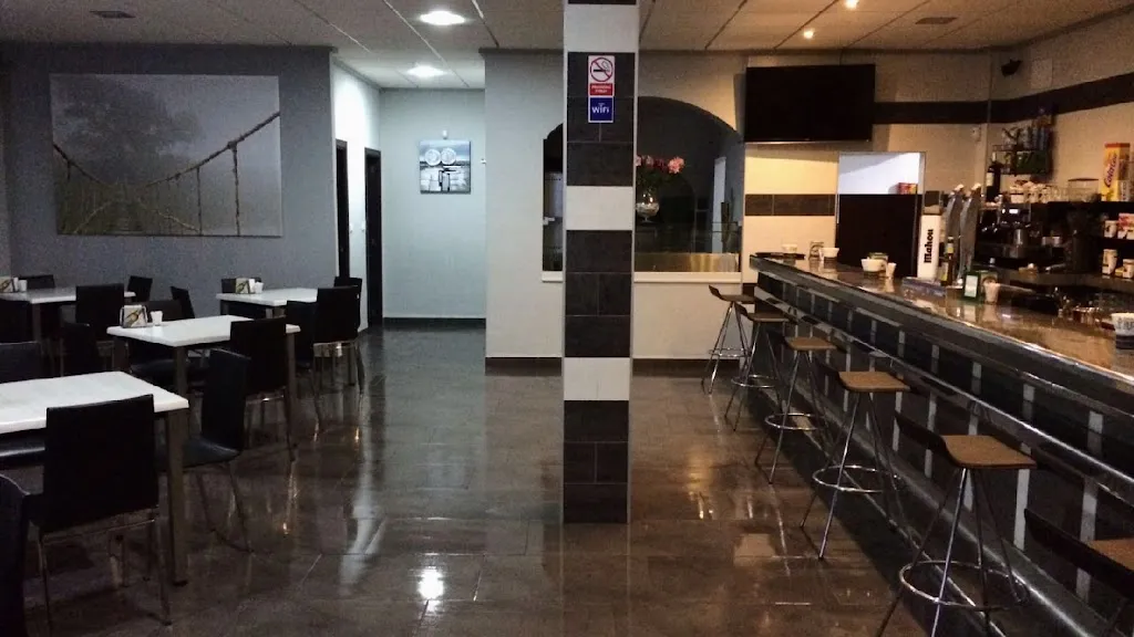 Avenida restaurant in Puebla de Don Fadrique