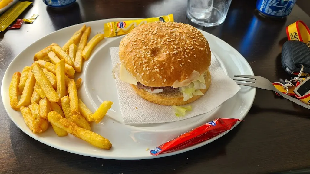 Avenida_Puebla de Don Fadrique_slider_image_2