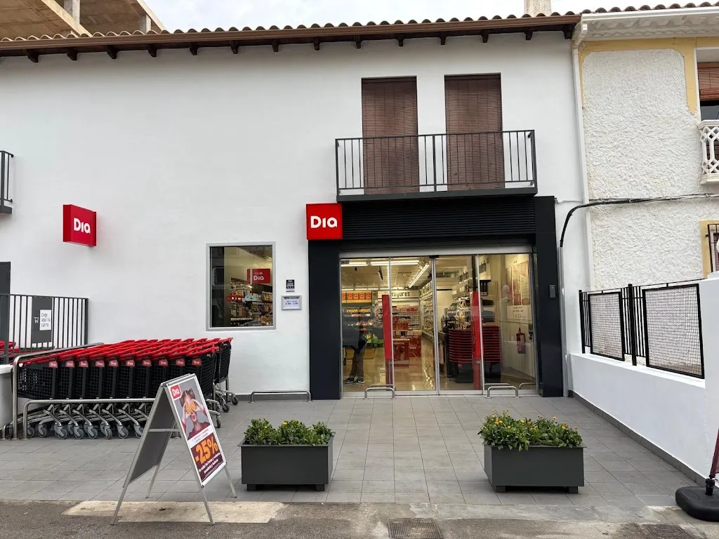 Supermercados Dia restaurant in Puebla de Don Fadrique