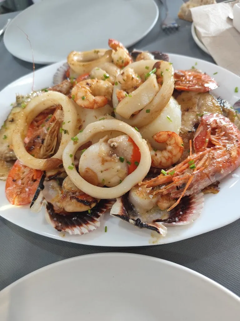 Menu_Hispanos Grill_Cambre_image_4