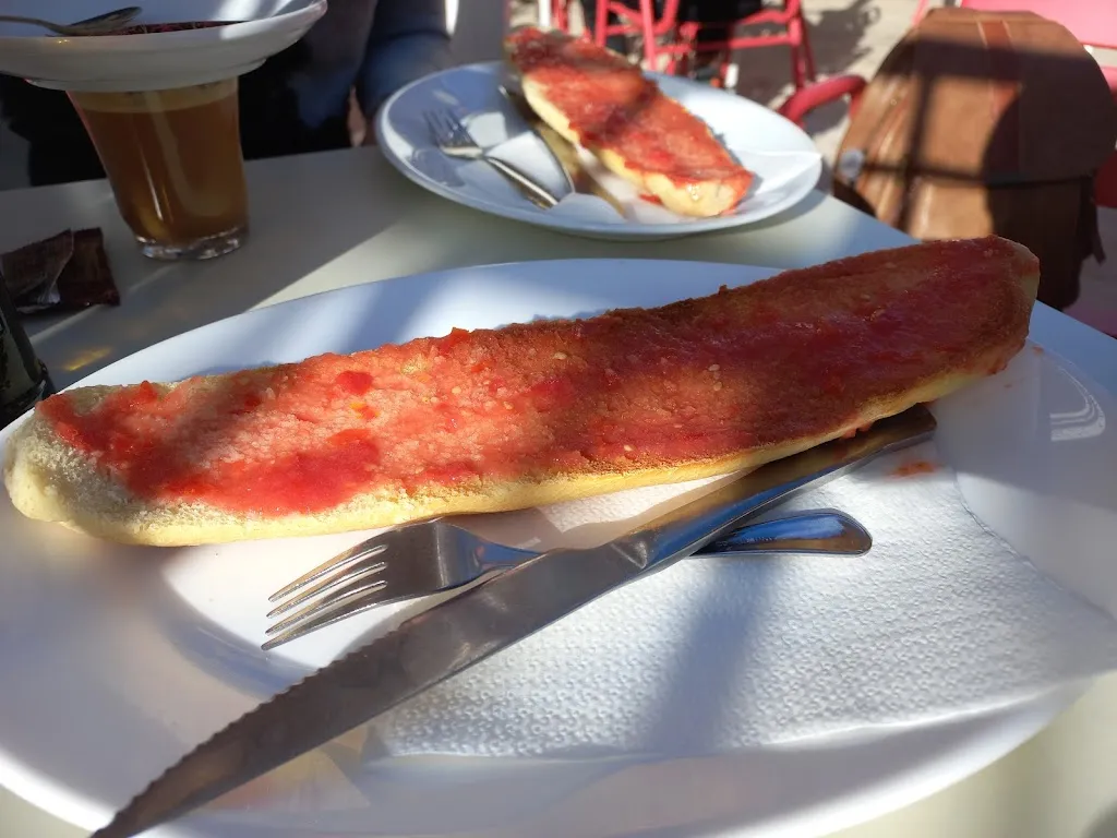 Cafe Bar "La Parada" restaurant in Purullena