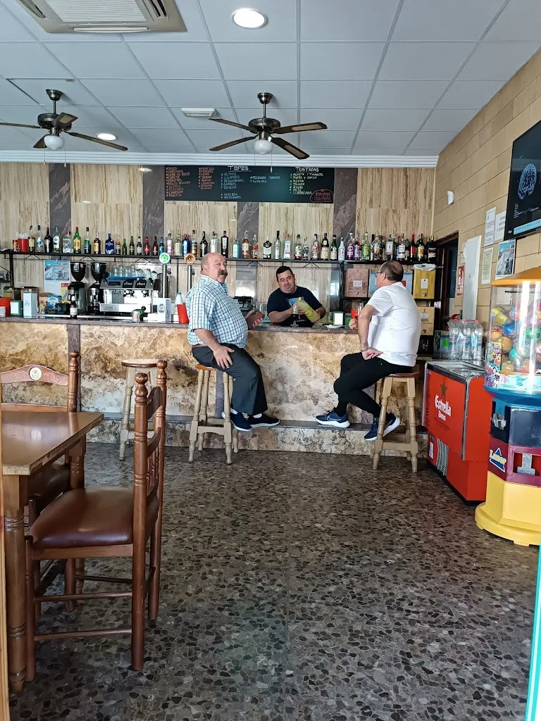 Bar La Fabiola  restaurant in Purullena