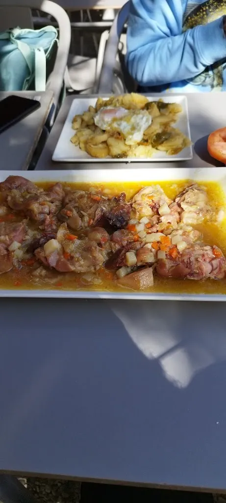 Manuel Antonio “Manu” Fernández Salmeron_Bar La Parada_Torvizcón_review