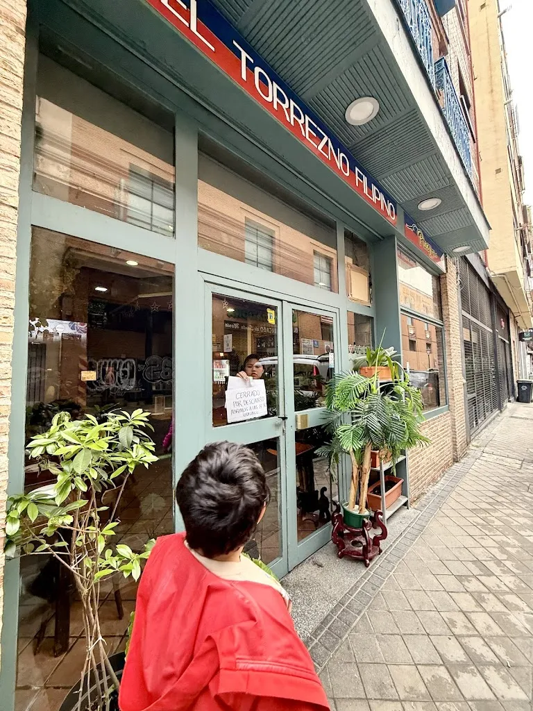 UnDiplomatic Wife_El Torrezno Filipino_Turón_review