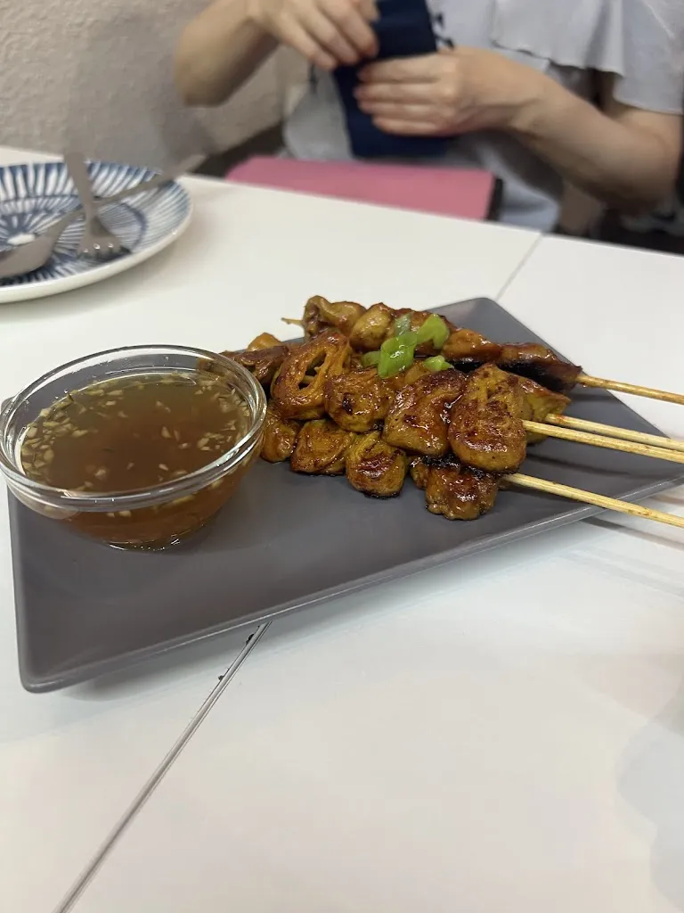 Adam Morfakis_La Tapa De Amistad_Turón_review