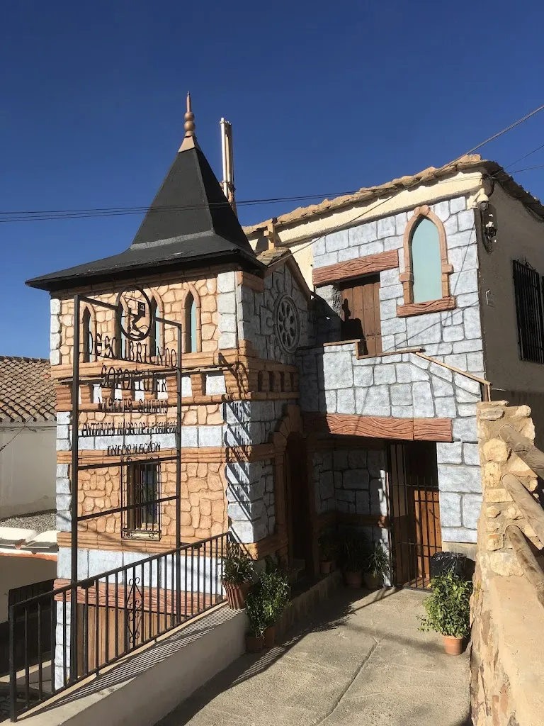 Ermest Sollaku_Casa de Baba-Yaga_Soportújar_recensione