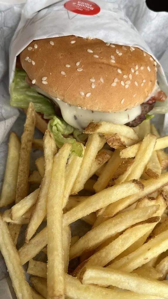 Ewa Pater_Carl's Jr_Pulianas_review