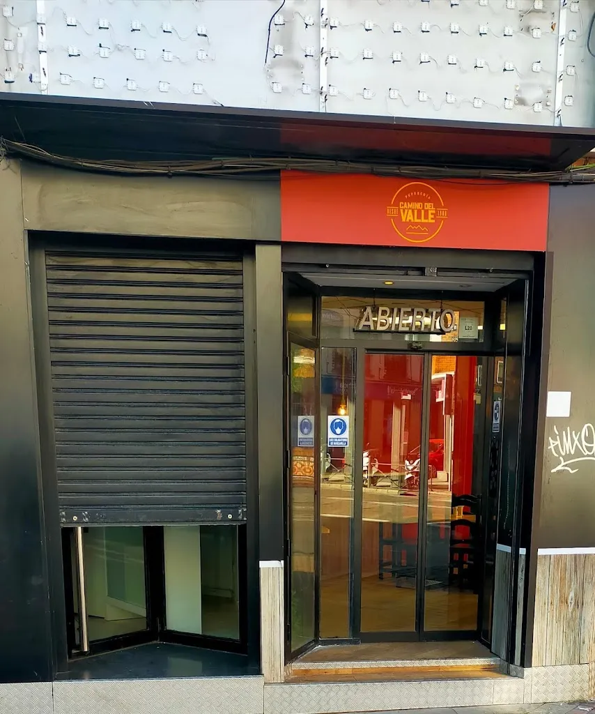 Pupuseria Camino del Valle restaurant in Valle El