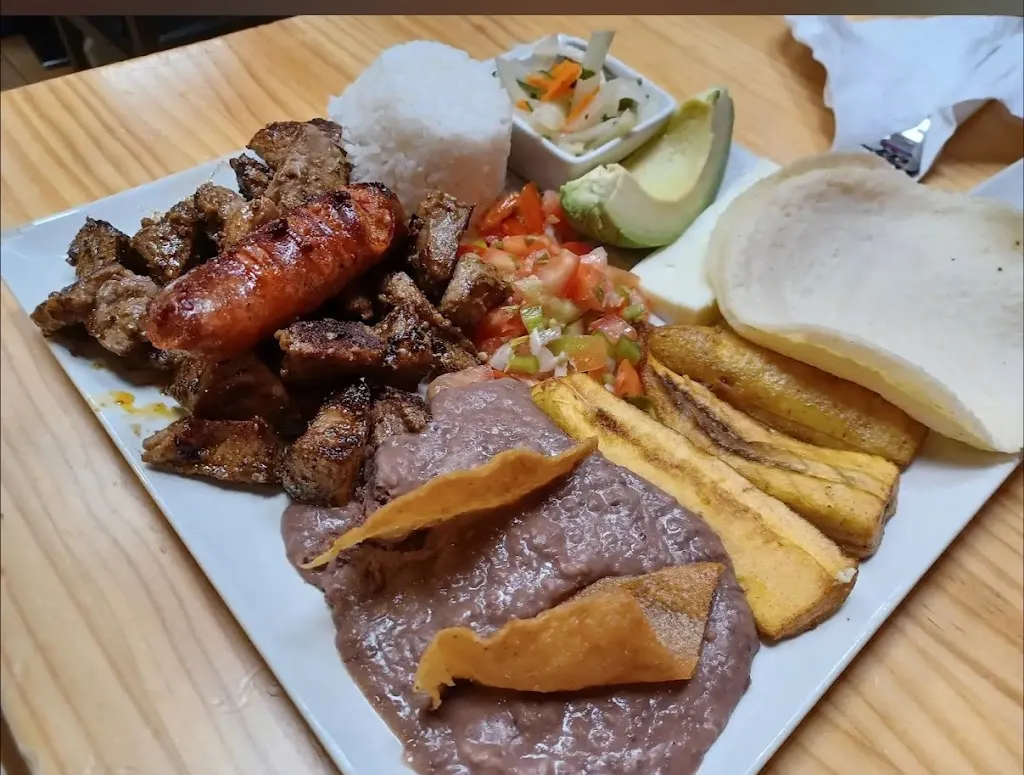 Pupuseria Camino del Valle_Valle El_slider_image_3