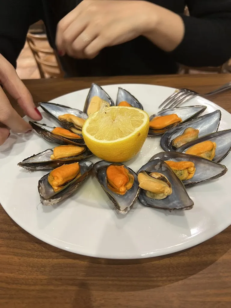 Aireen Krizea Clarete_Sidrería el Valle_Valle El_review