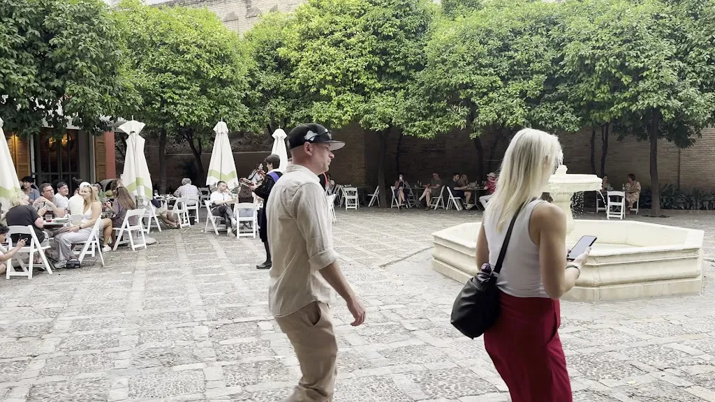 bishan sajeendran_Café Santacruz - tapas bar_Santa Cruz del Comercio_review