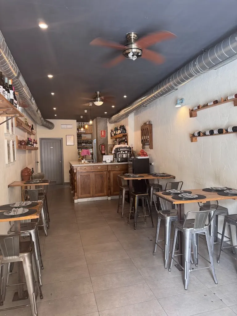 Cristina Bistró_Santa Cruz del Comercio_slider_image_3