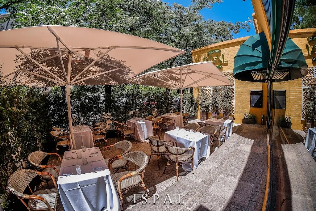 Restaurante Ispal | Grupo La Raza restaurant in Santa Cruz del Comercio