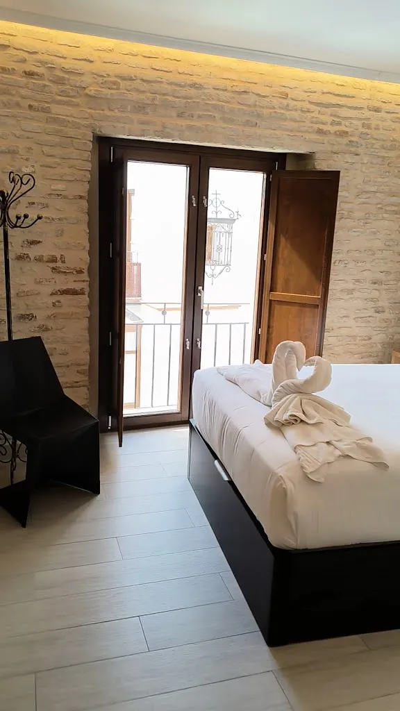 YAFEA ALYAFEI_CASA A.R.T TAPAS_Santa Cruz del Comercio_review