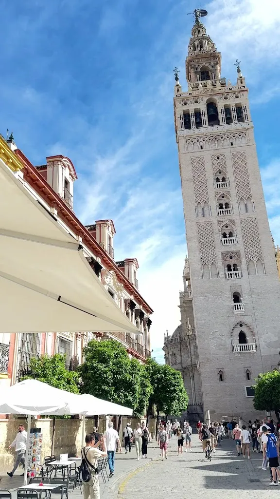 CASA A.R.T TAPAS_Santa Cruz del Comercio_slider_image_2