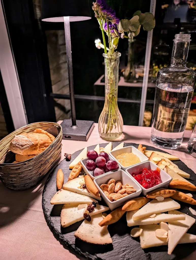 Myles Joshua Tan_Restaurante Carmen De Aben Humeya_Villamena_review