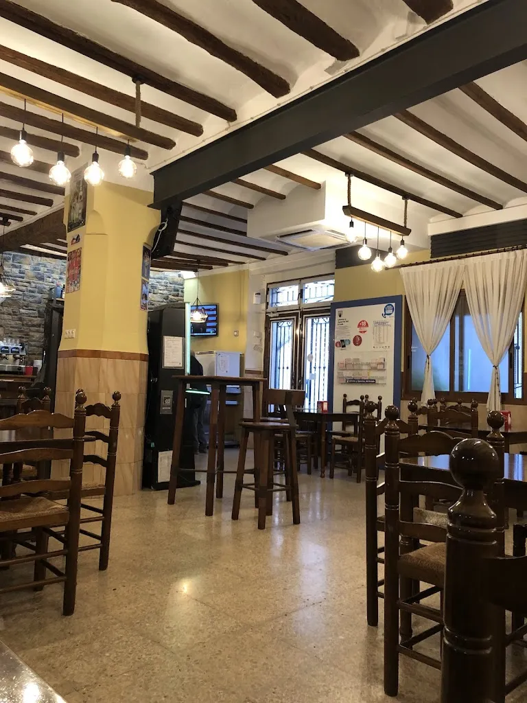 Bar Crespo restaurant in Beniarrés