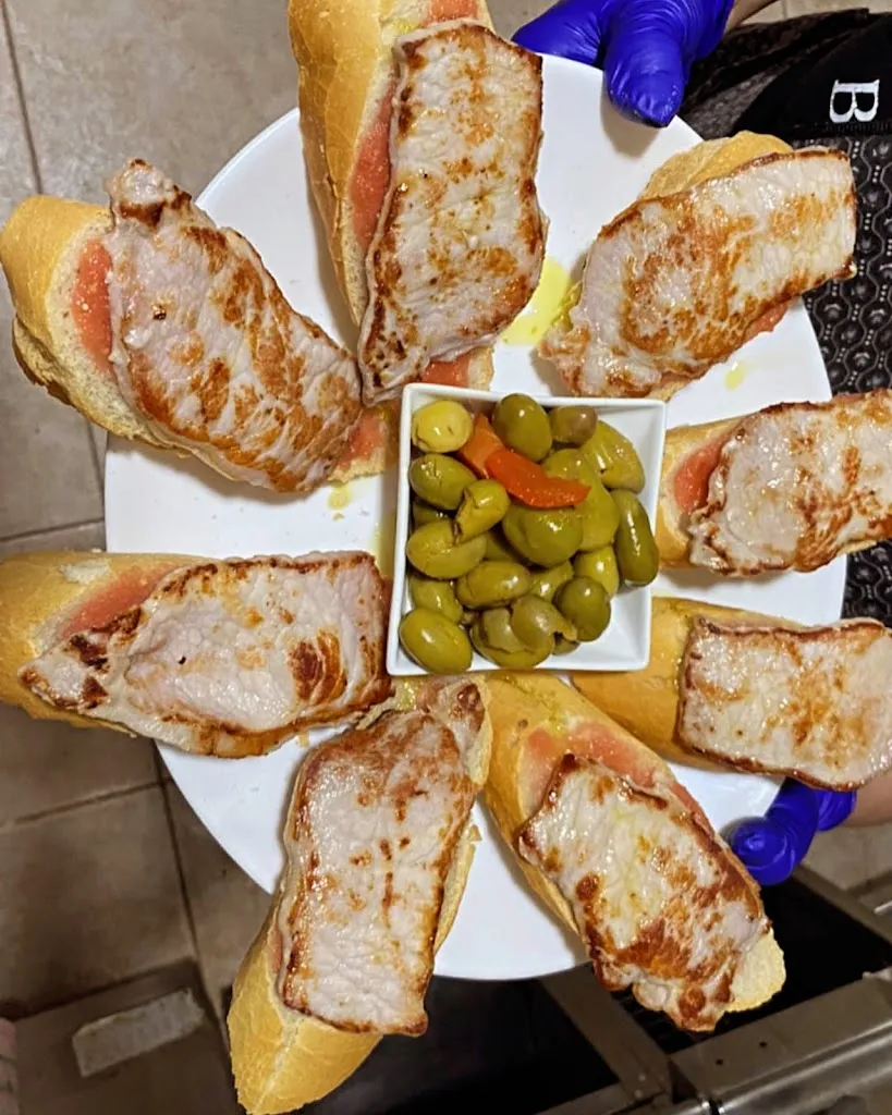 Menu_Bar Martinez_Villanueva de las Torres_image_6