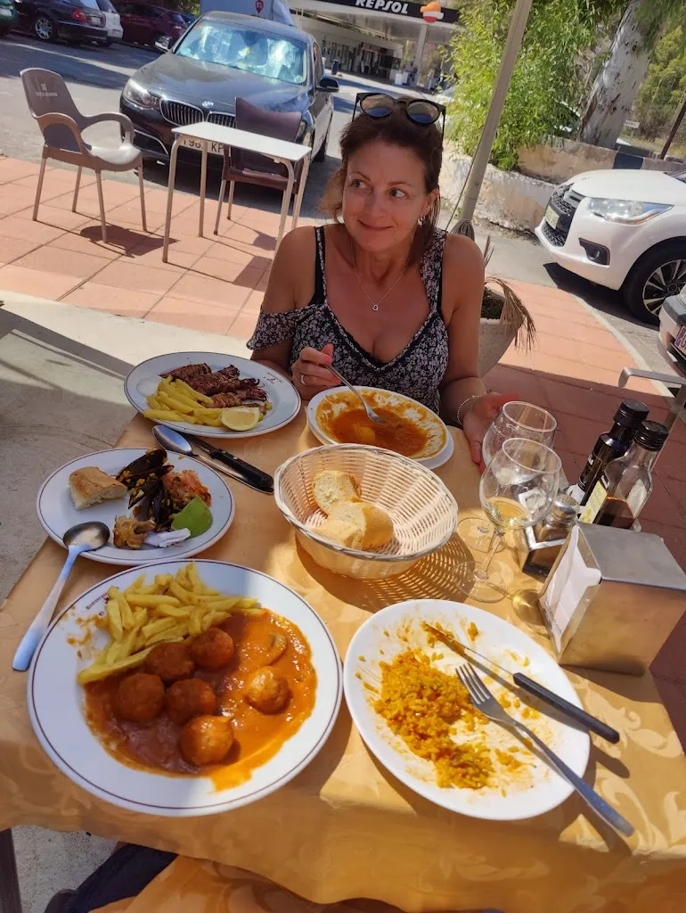 Phil Bedford_Restaurante Bar El Surtidor_Vélez de Benaudalla_review