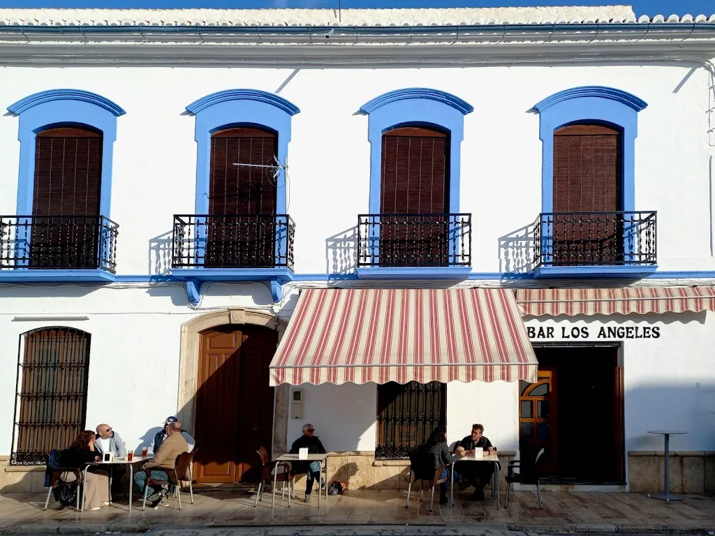 Bar Los Angeles_Vélez de Benaudalla_slider_image_2