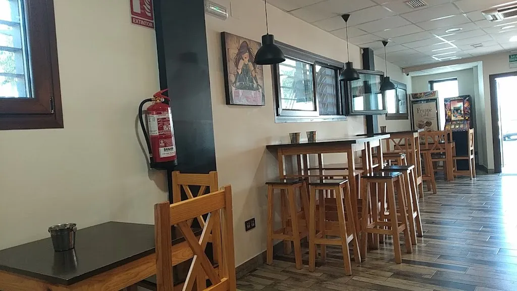 La Almazara gastronomia restaurant in Zújar