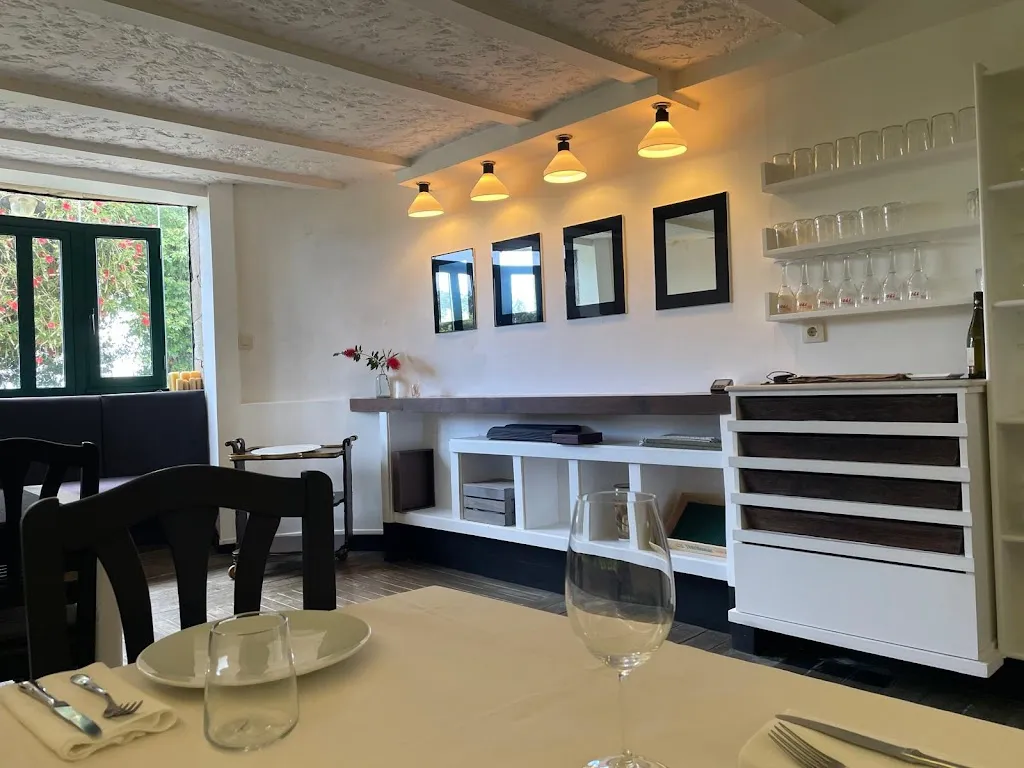 amorada taberna restaurant in Cambre