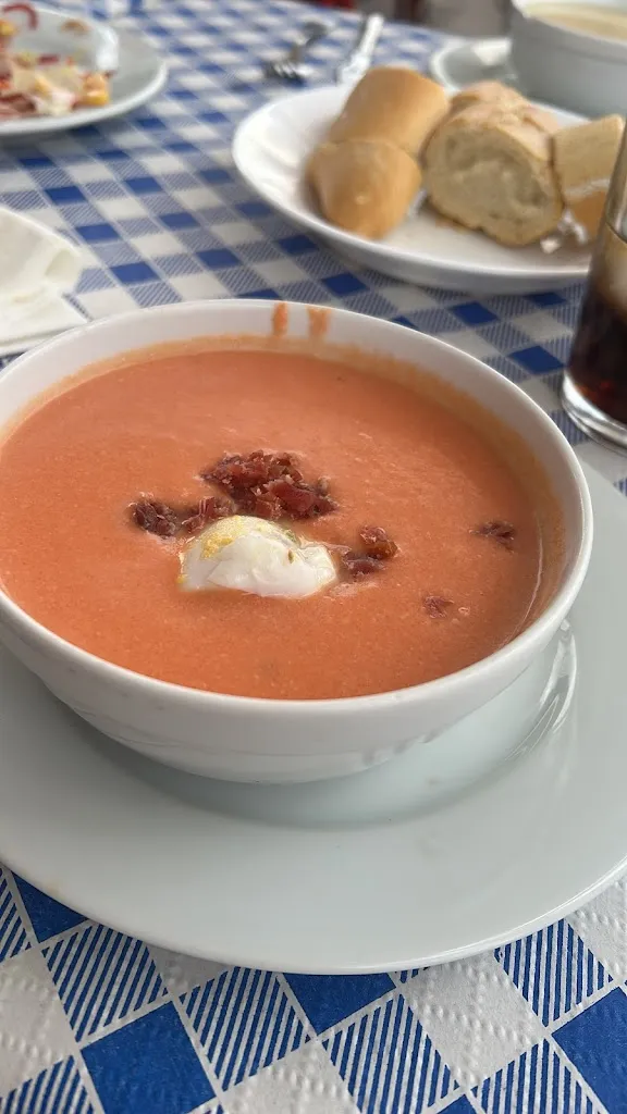 Esther_Restaurante Patio Andaluz_Zubia La_review