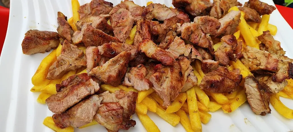 Maria Escudero_Café-Bar Zurich_Villanueva Mesía_review