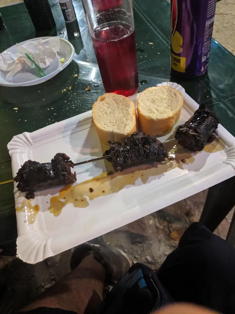 Café-Bar Zurich_Villanueva Mesía_slider_image_2