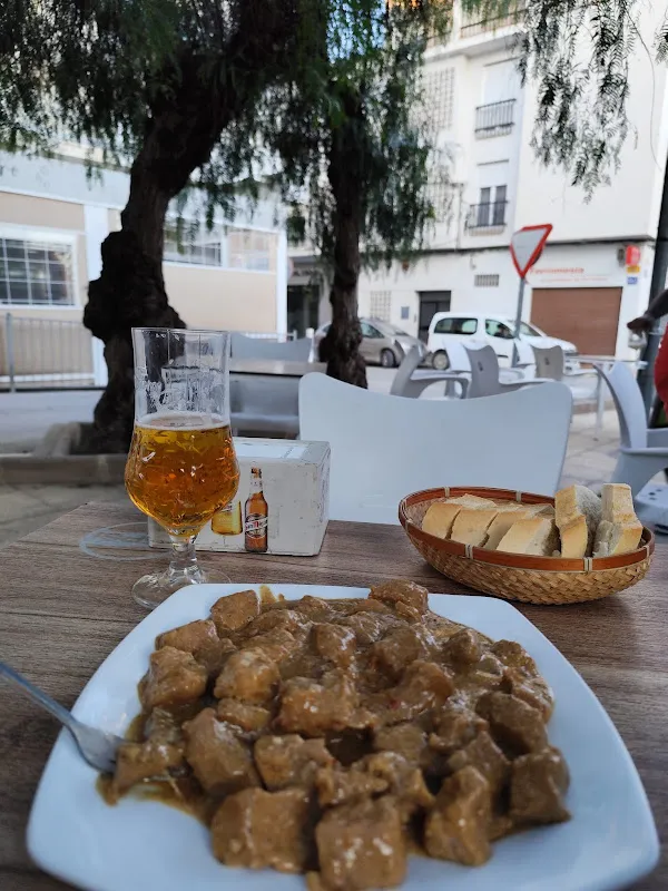 Lucía Aibar Blanco_Cafe-Bar GAVINO_Villanueva Mesía_review