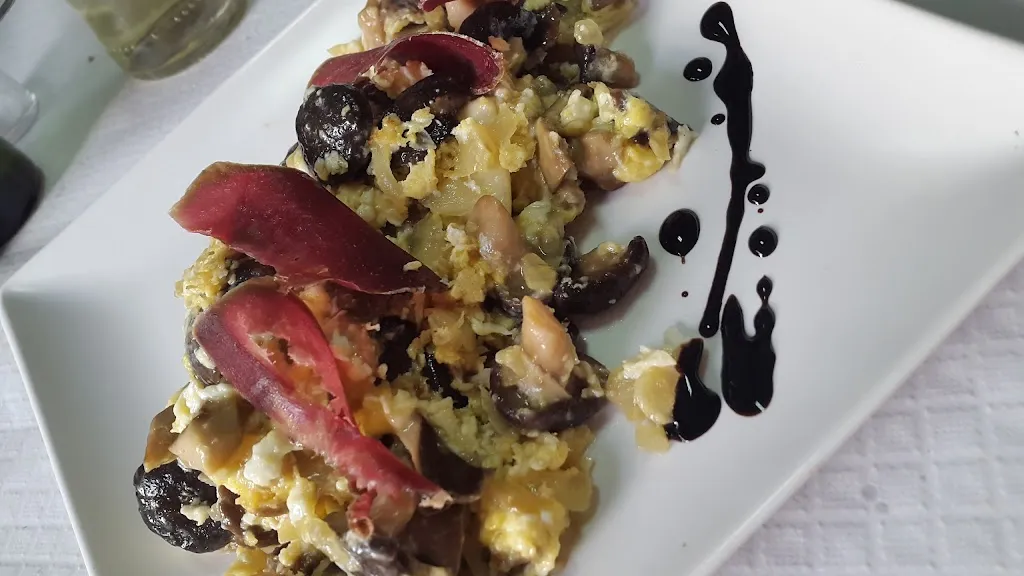 Restaurante Hostal Herranz_Alcoroches_slider_image_3