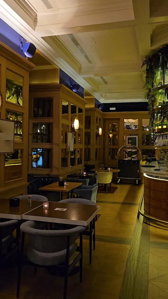 Restaurante YOUNIQUE Arts Club_Alique_slider_image_2